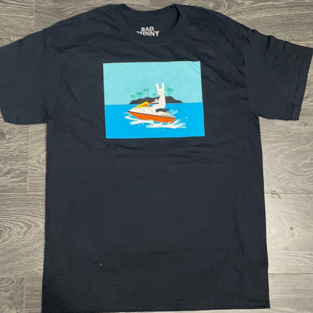New Bad Bunny t shirt M